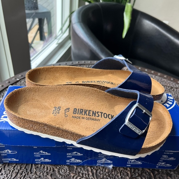 BIRKENSTOCK MADRID SANDALS IN DRESS BLUE PATENT 35 EU (4-4.5 US) - Picture 4 of 9